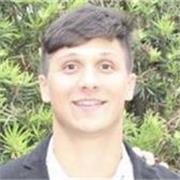 Periodista recién graduado en universidad americana que busca dar clases particulares de inglés