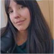 Profesora que puede dictar clases a personas de todas las edades