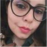 Docente paciente para enseñar a través del juego y reforzar los conocimientos de los estudiantes. 