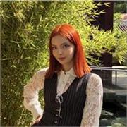 Psicóloga de infancia y adolescencia con suficiencia del Frances C2 y conocimientos sobre aprendizaje y neurodesarrollo