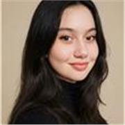 Me defino como una persona paciente, responsable y apasionada por los idiomas. Hablo árabe, español, inglés y francés.