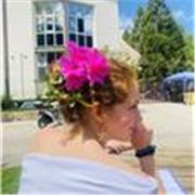 Profesora de piano, especializada en niños