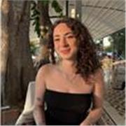 English tutor that teaches kids from middle to high school.