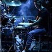 Insegnante di batteria : laureato in batteria e percussioni jazz