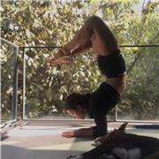 Professeur de Yoga Certifié par Yoga Alliance.
- Cours Individuels, en Couple ou en Groupe
