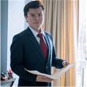 Profesor que imparte clases de derecho civil, consumidor, laboral, empresarial y constitucional