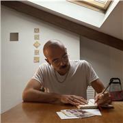 Laureando Dams, offre lezioni a persone straniere o piccoli madrelingua