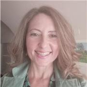 Soy profesora licenciada en Filología Hispánica especializada en Lenguas, Literatura y Enseñanza de Idiomas.