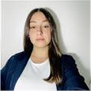 Estudiante de educación infantil apta para la labor 