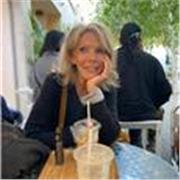 Professeur de dessin de mode ,avec une base de dessin classique 