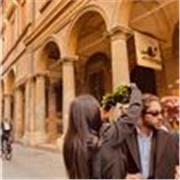 Laureato in Scienze Filosofiche col massimo dei voti, offro ripetizioni e aiuto compiti per materie umanistiche. 