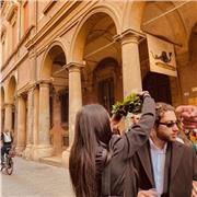 Laureato magistrale in Filosofia con lode offre ripetizioni e aiuto compiti in materie umanistiche per studenti di tutte le età