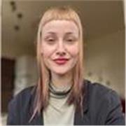 Licenciada y con experiencia tanto como profesora particular de apoyo general como profesora en escuela de música municipal