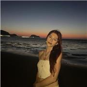 Profesora de inglés para primaria y apoyo en secundaria. Soy joven y tengo un nivel avanzado de inglés.