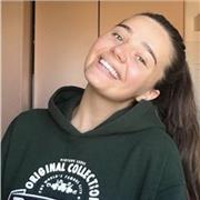 Studentessa di Economia in Inglese offre lezione di speaking