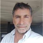 Diplômé bac + 5 et amoureux de la langue français, je propose mes services à ceux qui veulent maitriser notre belle langue