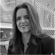 Over 20 years’ experience teaching practical communication skills online and in-person for children, professionals, migrants.