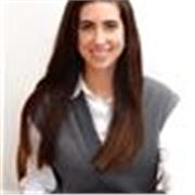 Soy Carlota maestra de primaria especializada en necesidades educativas.