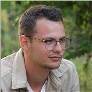 Ingénieur en informatique proposant des cours de développement web