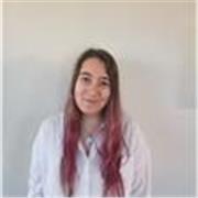 Maestra de Educación Infantil y Primaria con Mención en Necesidades Educativas Especiales. 