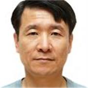 English language tutor with 10 years' experience offering lessons for asylum seekers, refugees and teenagers.