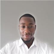 Etudiant ingénieur généraliste avec un expérience en cours particulier au Cameroun