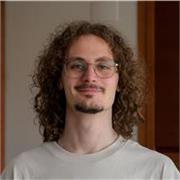 Estudiante de Filosofía con mil trucos para aprender sobre filosofía, castellano, técnicas de estudio, mitología o ética
