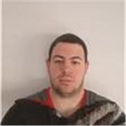 Profesor especializado en motivar a infantes y adolescentes para perder el miedo a comunicarse en ingles