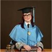 Graduada en Estudios Ingleses dispuesta a enseñar inglés de una forma clara y sencilla a niños y niñas