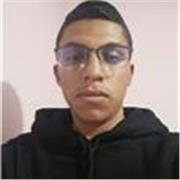 Trabaja como acompañante escolar y cuidador infantil