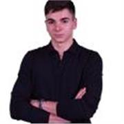 Insegnante di sviluppo software e analisi di dati nei seguenti linguaggi: Python, SQL