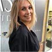 Sono una esperta docente di inglese per problemi scolastici, preparazione certificazioni e corsi di Business Elnglish. 