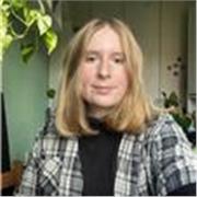 Doy clases de dibujo y pintura especialmente a infantil y primaria. Soy títulada en bellas artes con Educación infantil. 