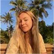 Profesora de Primaria especializada en inglés (todos los niveles) y apoyo escolar