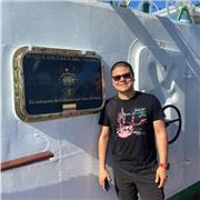 Profesor nativo de español, experiencia en contextos complejos.