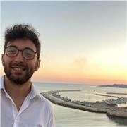 Laureato in Scienze della Comunicazione impartisce lezioni private e ripetizioni online per scuole elementari, medie e superiori in tutte le materie umanistiche (con particolare riguardo a Italiano, Letteratura, Storia, Educazione Civica, Filosofia, Latin