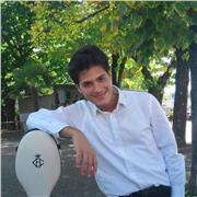 Maestro di musica offre lezioni di chitarra e violoncello