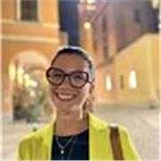 Uso Excel da quando ero alle medie , per motivo di studio. Ho continuato ad approfondire l’argomento con corsi extra curricolari