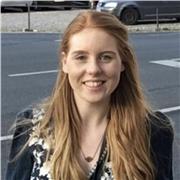 Französischtutorin für Anfänger bis Fortgeschrittene