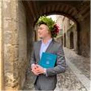 Studente Con Laurea Magistrale in Lingue (Inglese e Russa) e in Economia per ripetizioni private a ragazzi di massimo 22 anni