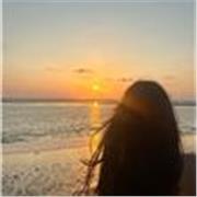 Enseño dependiendo del nivel de cada alumno así que les hago un examen y luego veo sus debilidades para ayudarles a mejorar