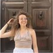 Studentessa universitaria offre ripetizioni di inglese
