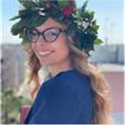 Dottoressa in scienze dell'Economia e Organizzazione Aziendale offre lezioni