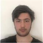 Englisch-Tutor, der die Altersgruppen 8-14 unterrichtet