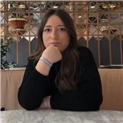 Profesora de inglés imparte clases de inglés para todas las edades