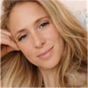 Italienische Lehrerin für Erwachsene, praktische online Unterricht, Bachelor in Literaturwissenschaft.