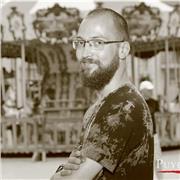 Französische-tutor, der Kinder aller altersgruppen unterrichtet