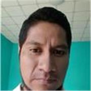 profesor de biologia dar clases a todos los alumnos