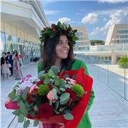 Diplomata al Liceo Linguistico e Laureata in Relazioni Internazionali offre aiuto compiti e lezioni per ragazzi