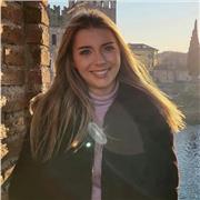 Profesora de Periodismo y Marketing digital para todas las edades